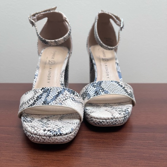 Like NEW Chinese Laundry Snake Skin Pattern block heels S 6.5/37 - Picture 2 of 13